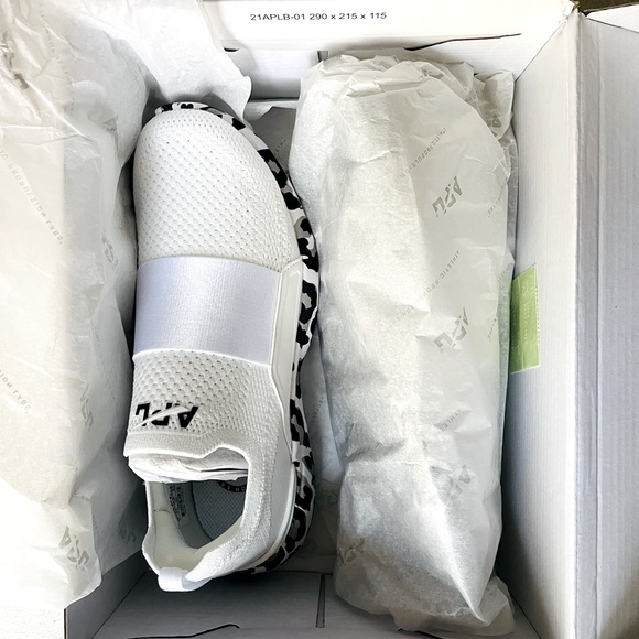 APL Techloom Bliss Machine Washable Slip On Sneakers - Picture 3 of 4